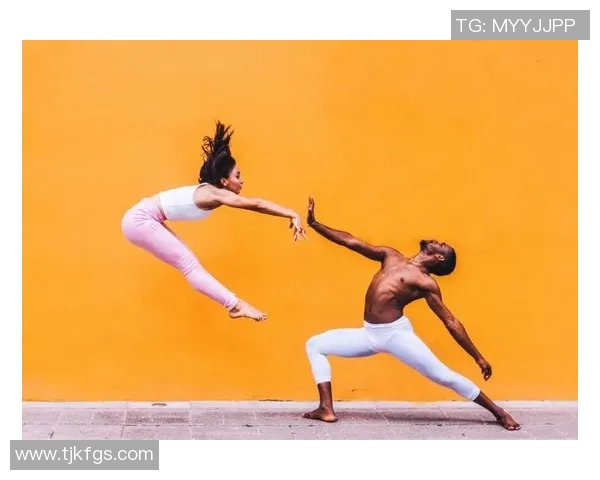 足球场上的优雅舞者：探索那些以优美技巧与智慧征服世界的足球巨星