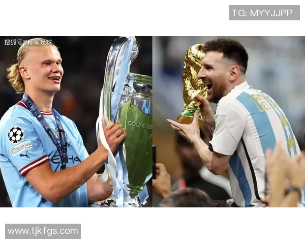 足球球星穿着两双袜子的背后故事与心路历程揭秘