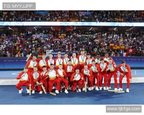 巴黎奥运会足球明星参赛卡全面解析 细看各国球员亮相精彩瞬间